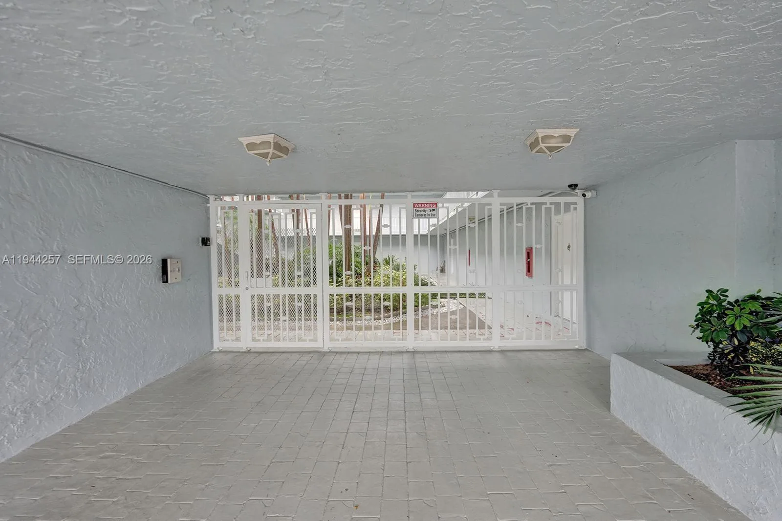 505 S Pine Island Rd # 405B, Plantation, FL 33324 photo 4