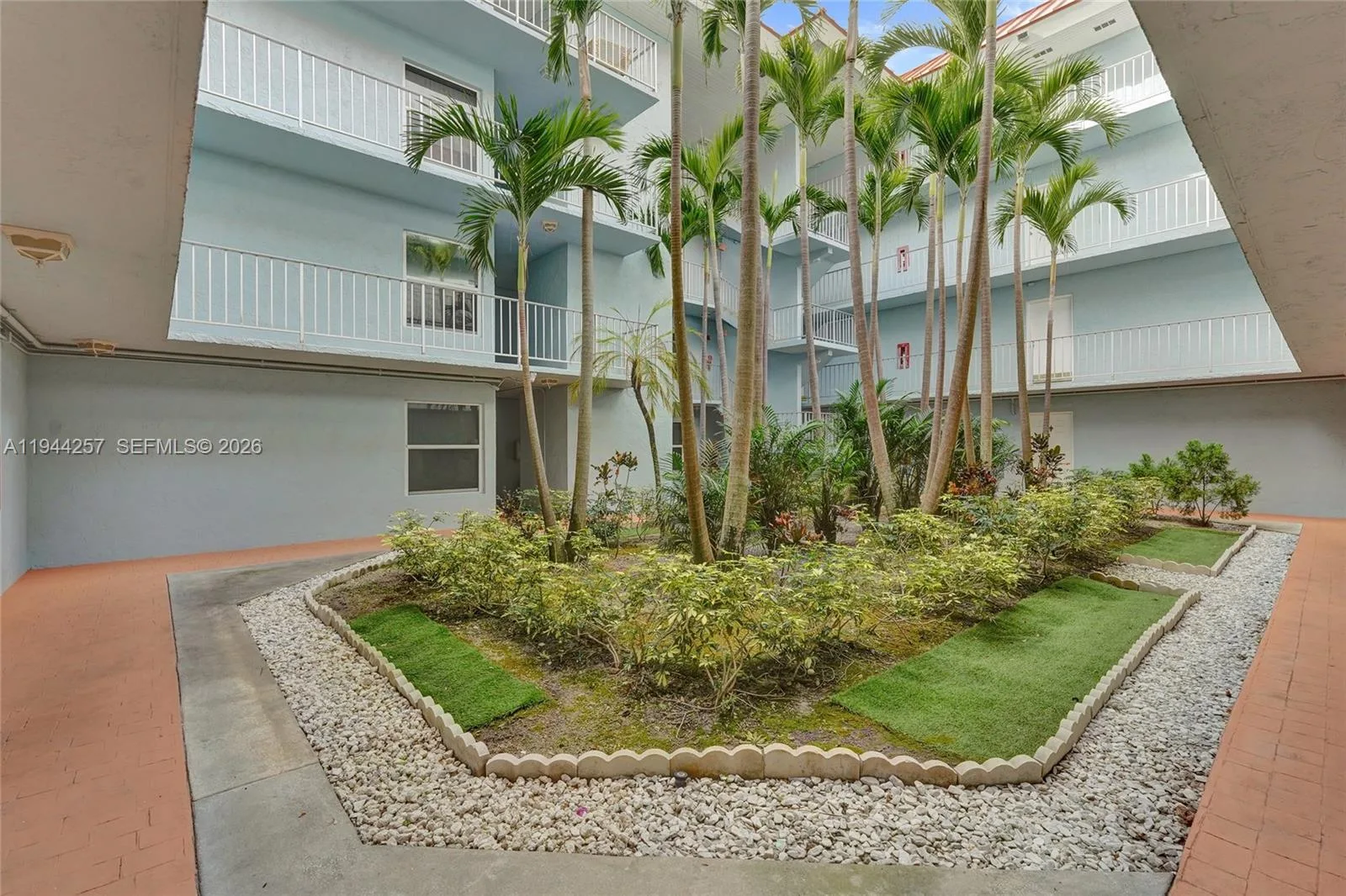 505 S Pine Island Rd # 405B, Plantation, FL 33324 photo 5
