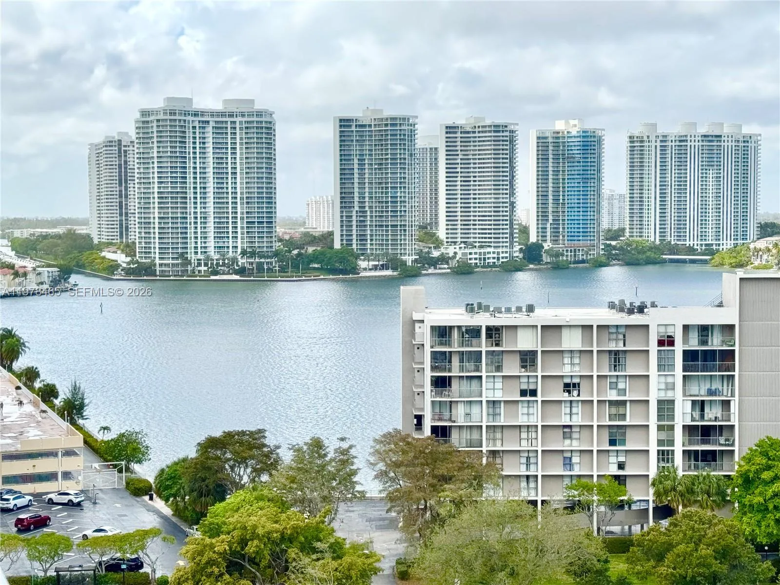 231 174th St # 1501, Sunny Isles Beach, FL 33160 photo 4