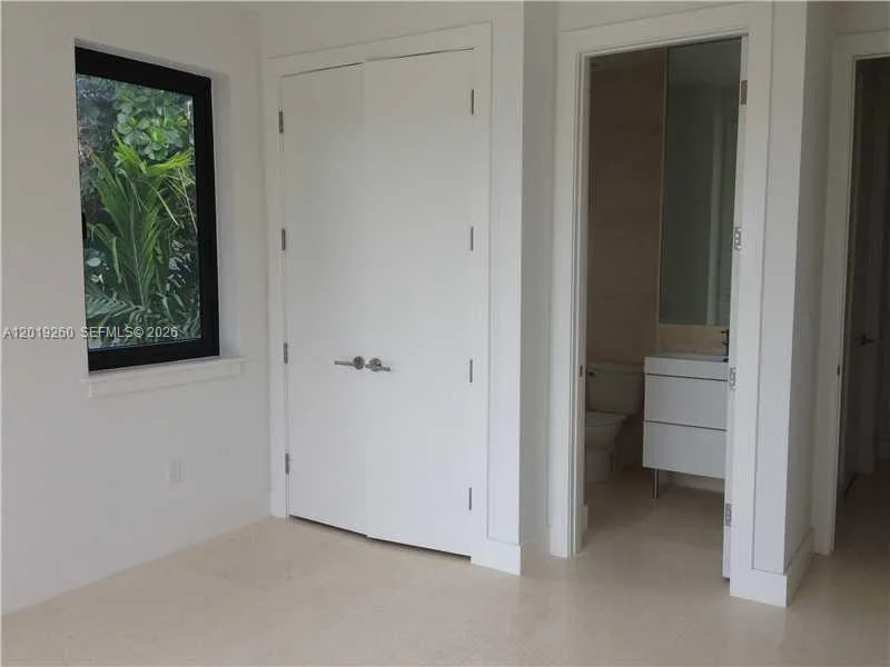 472 FERNWOOD DR # 472, Key Biscayne, FL 33149 photo 5