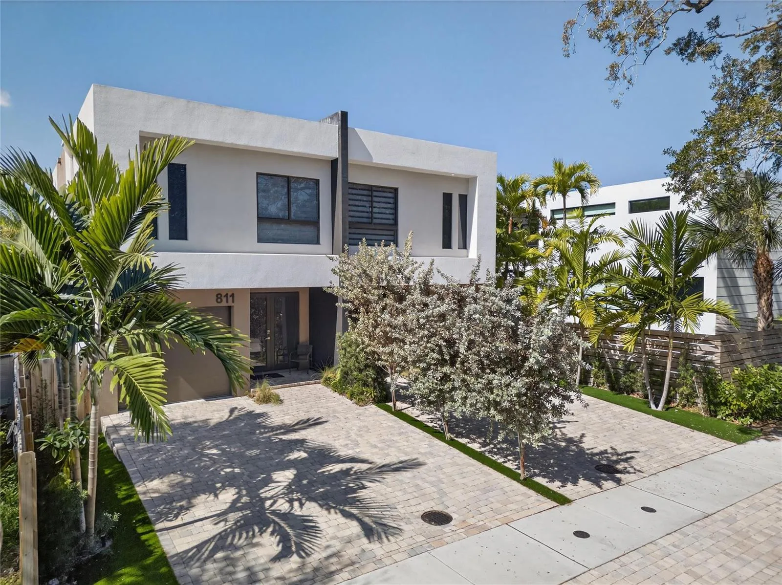 811 SW 10th Terrace, Fort Lauderdale, FL 33315