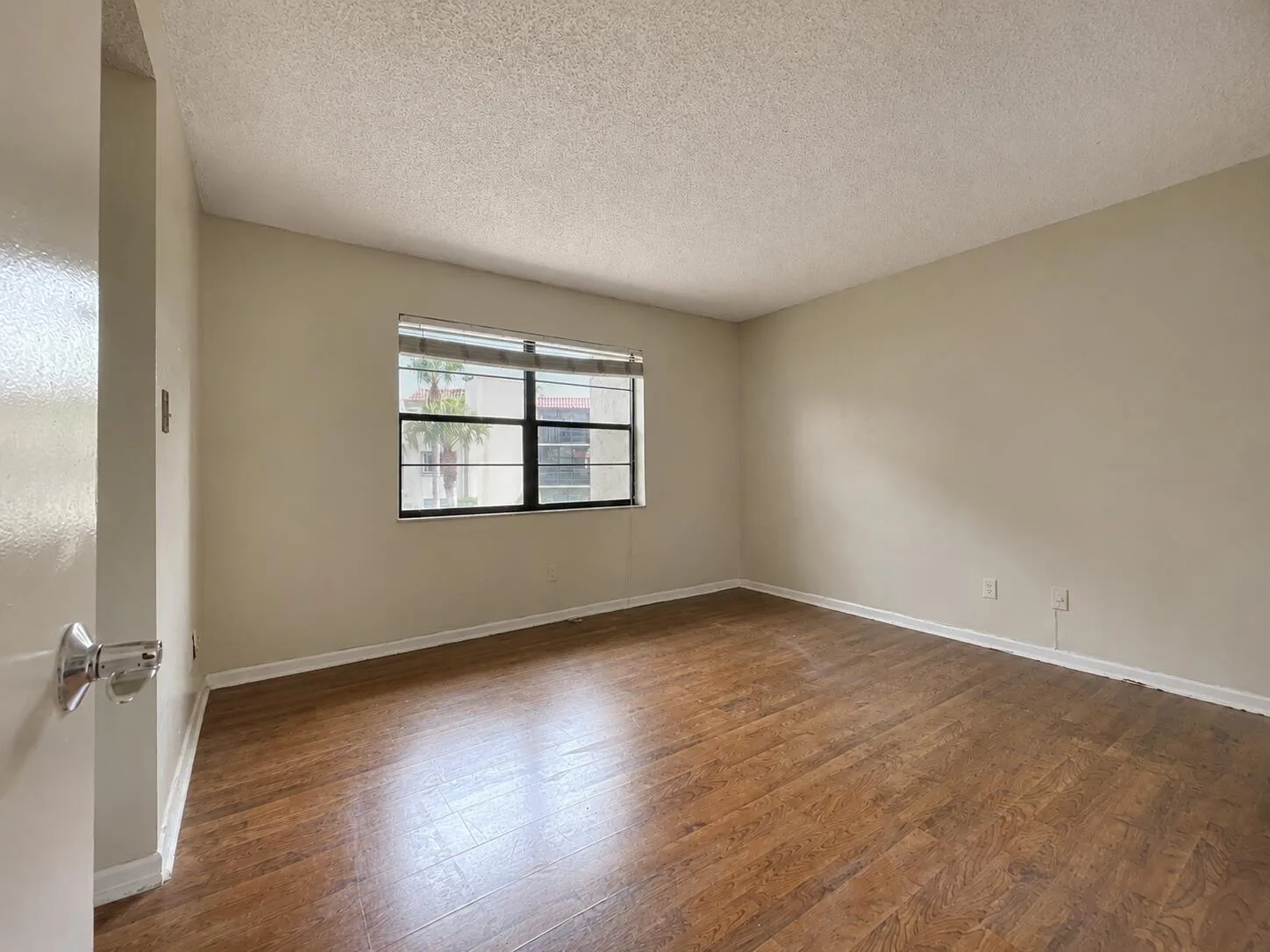 2050 Oleander Boulevard # 4-206, Fort Pierce, FL 34950 photo 2