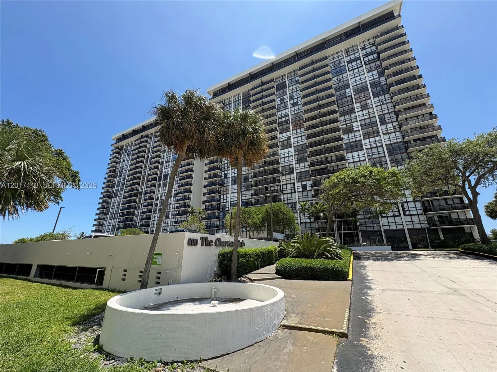 600 NE 36th St # 1515, Miami, FL 33137