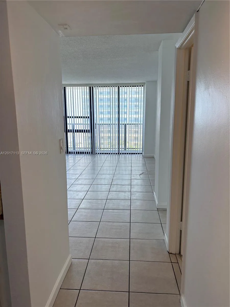 600 NE 36th St # 1515, Miami, FL 33137 photo 2