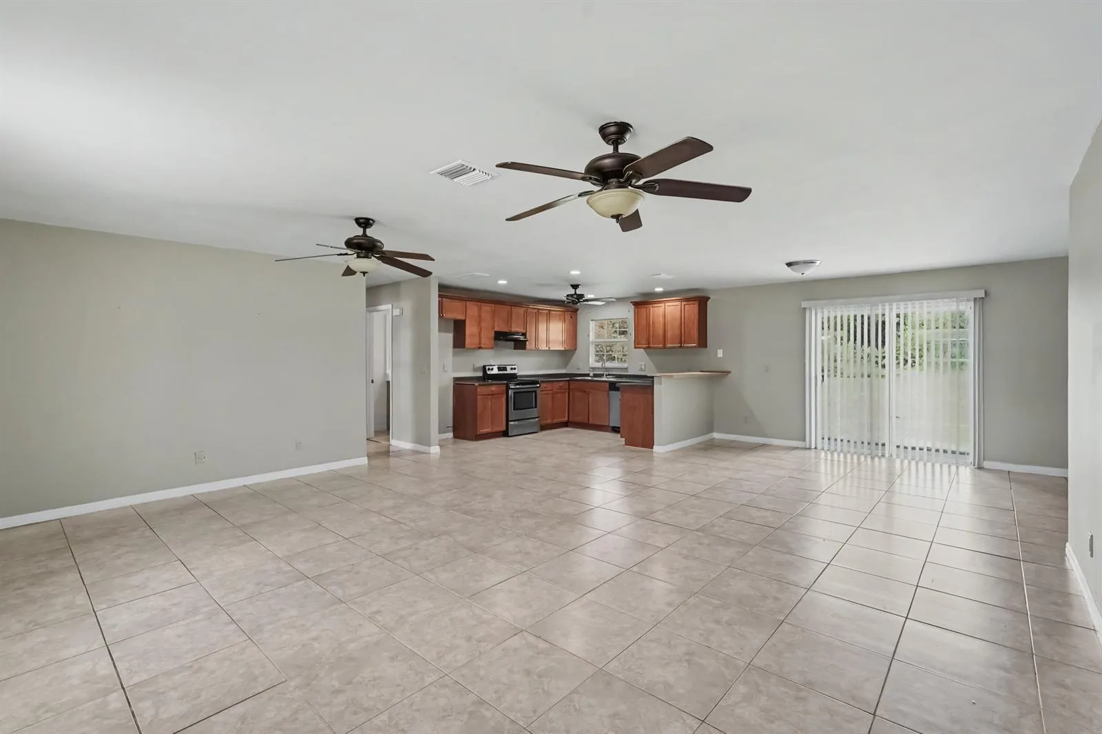 502 NE Solida Circle, Port St. Lucie, FL 34983 photo 4