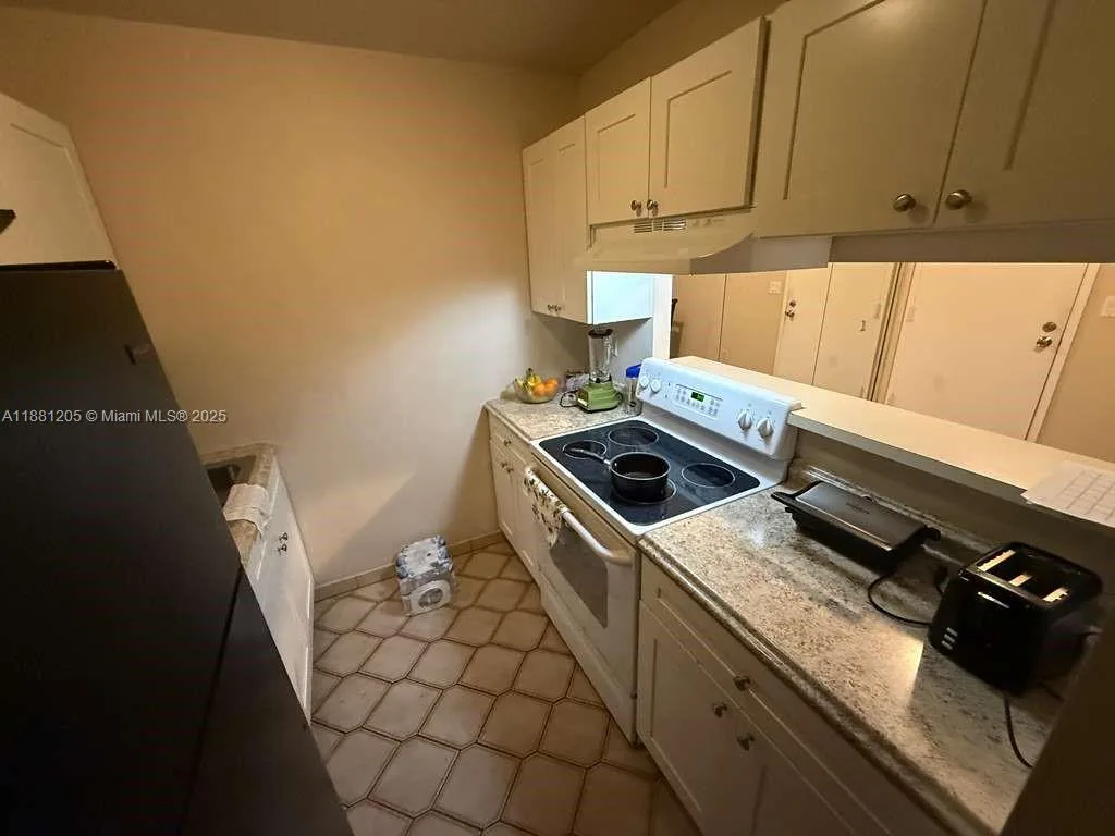 5915 Washington St # 116, Hollywood, FL 33023 photo 11