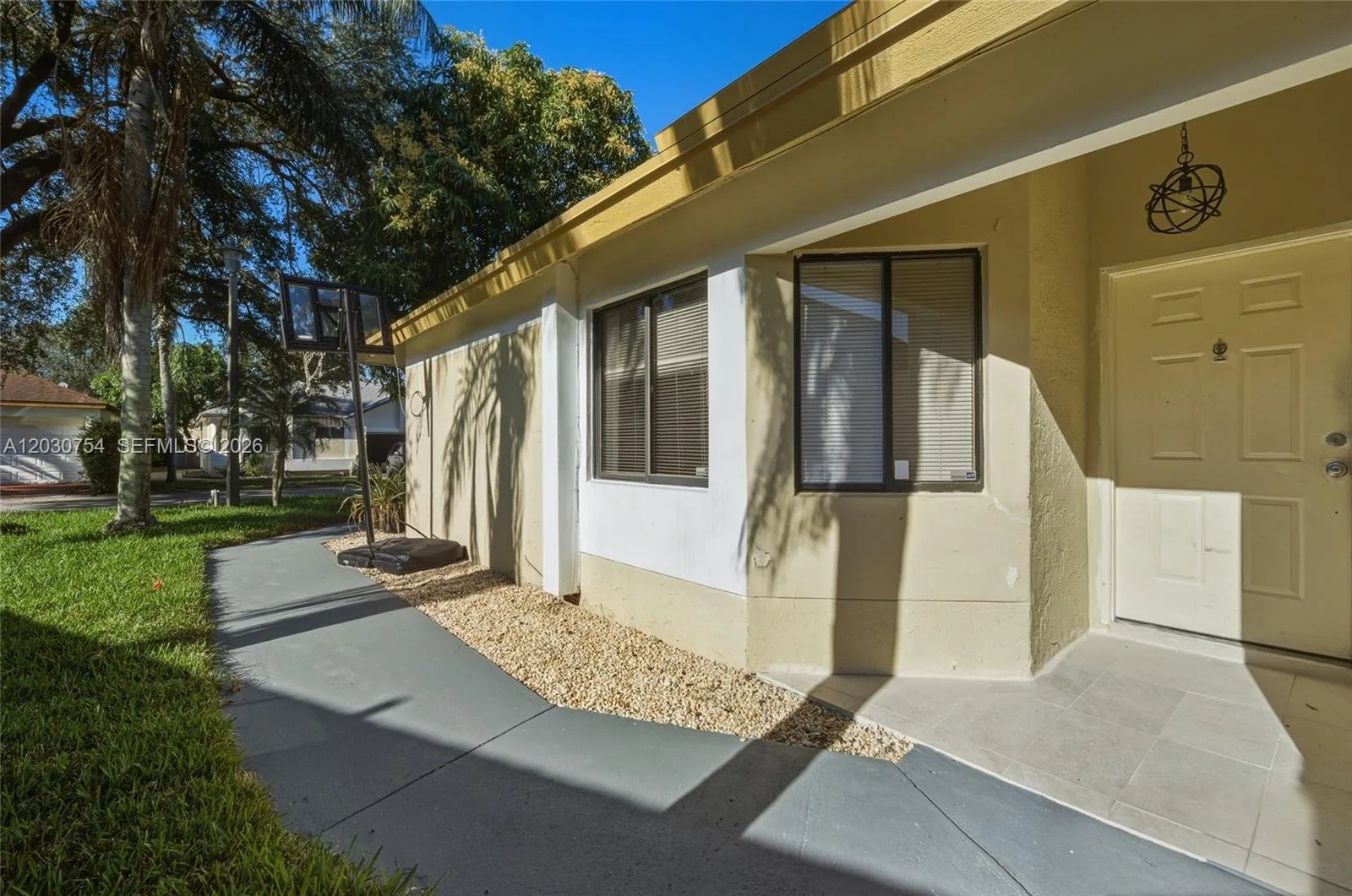 Listing photo 6