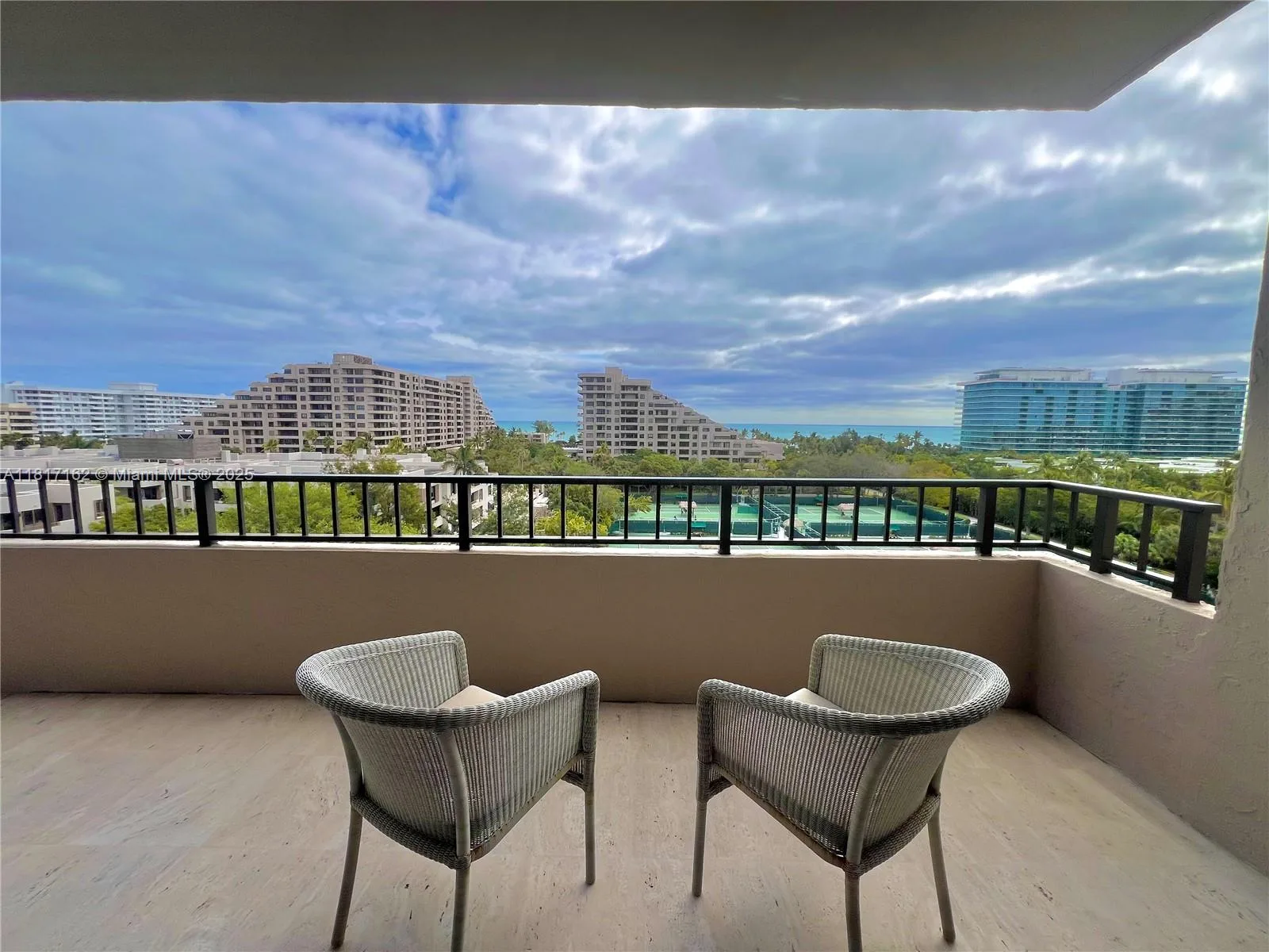 151 Crandon Blvd # 702, Key Biscayne, FL 33149 photo 2