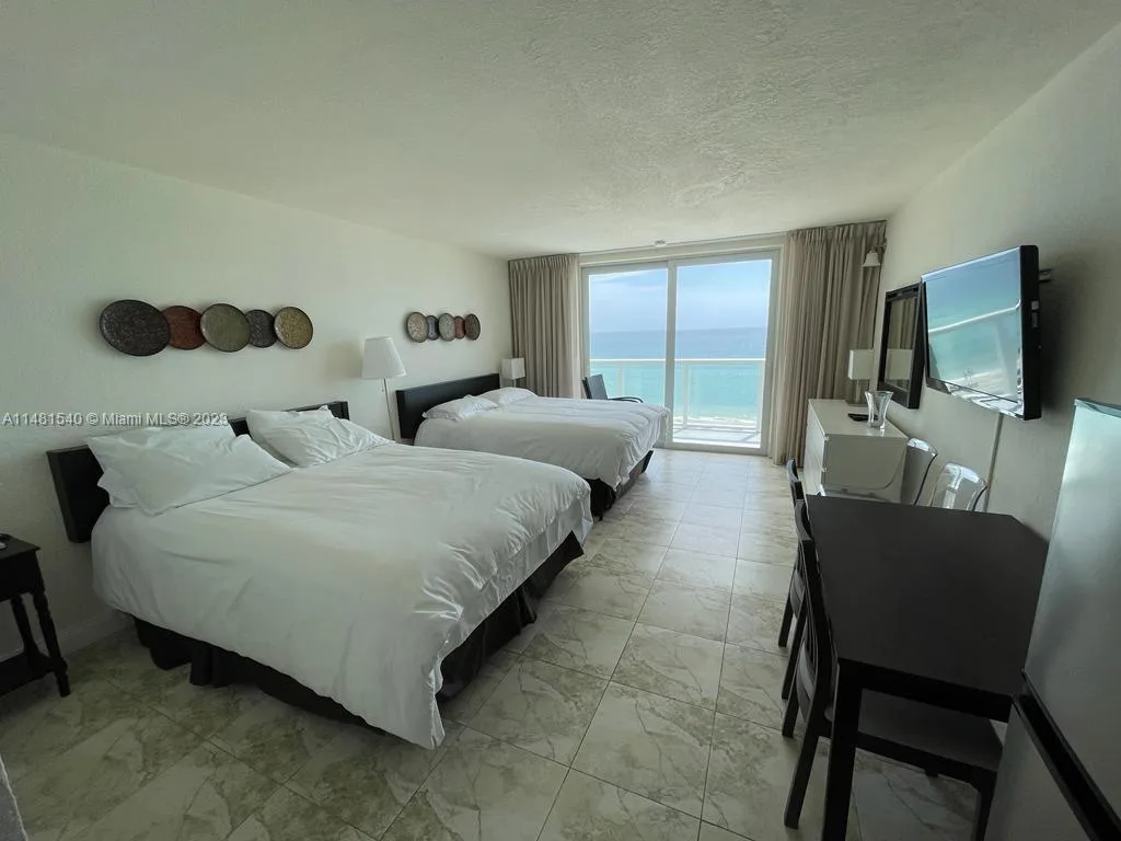 19201 Collins Ave # 411, Sunny Isles Beach, FL 33160 photo 3