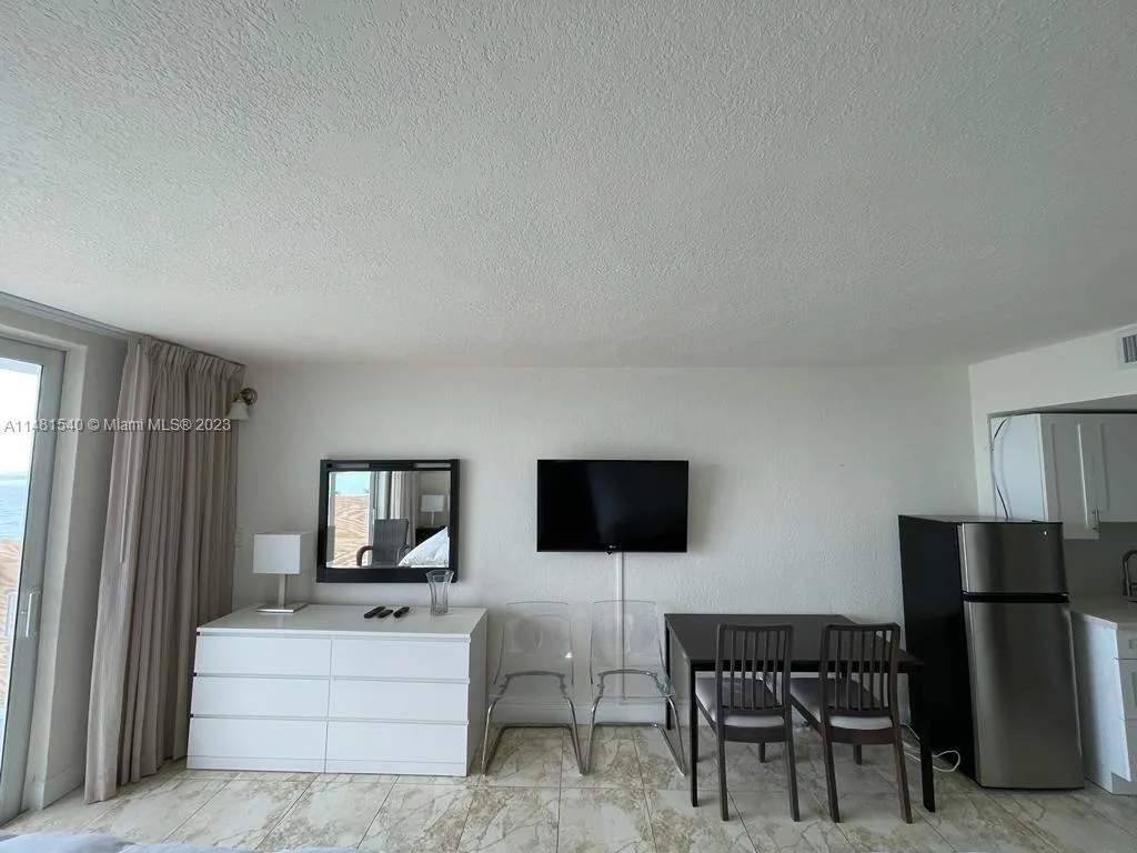 19201 Collins Ave # 411, Sunny Isles Beach, FL 33160 photo 5