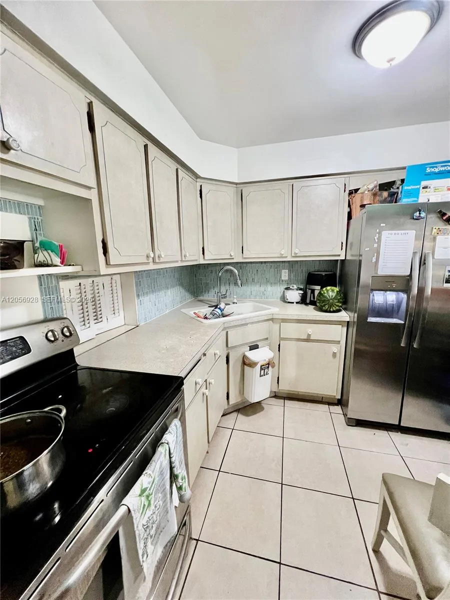 1540 NE 191st St # 140, Miami, FL 33179 photo 4