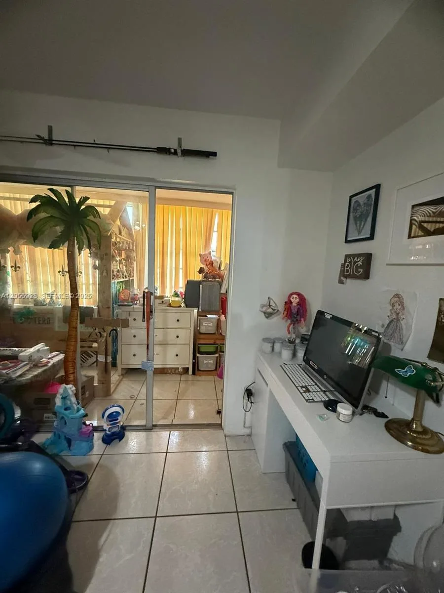 1540 NE 191st St # 140, Miami, FL 33179 photo 5