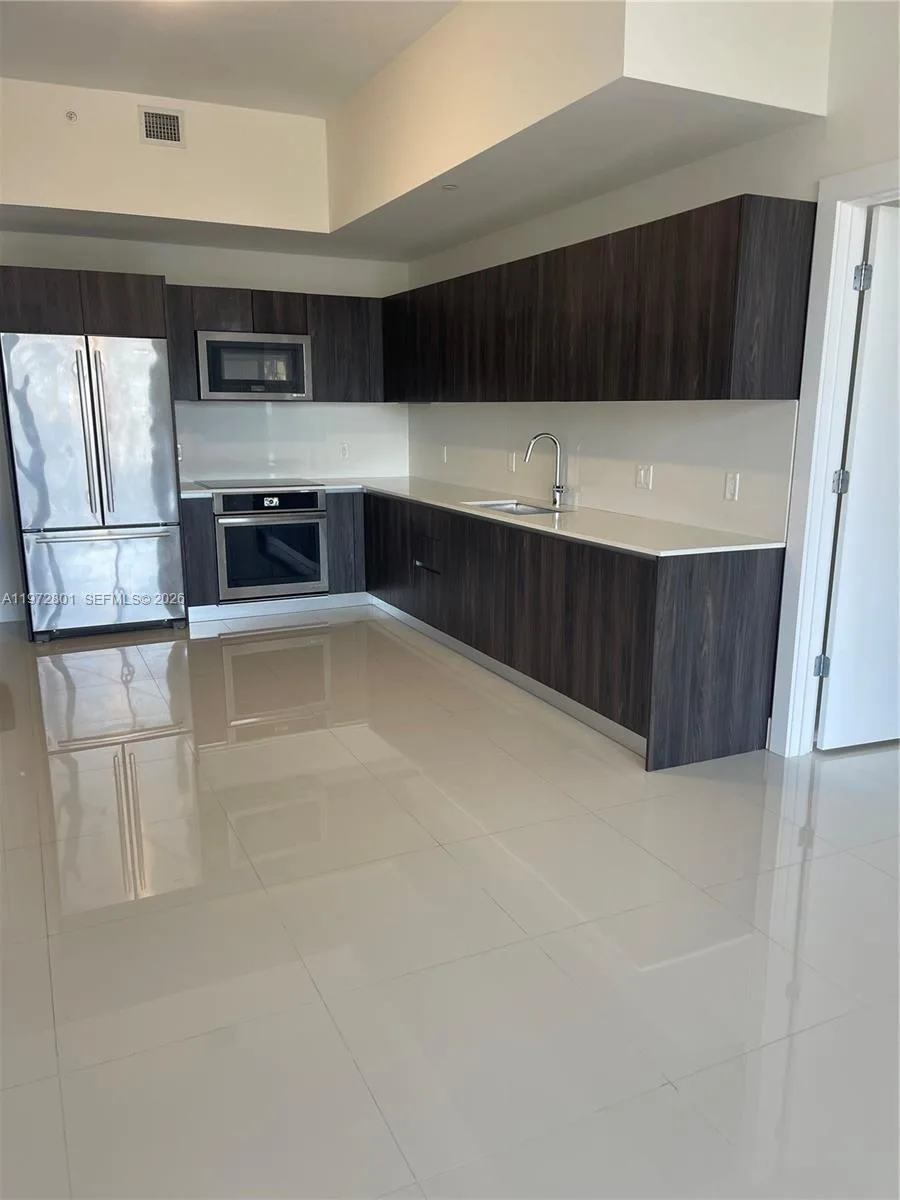 2960 NE 207 # PH16, Aventura, FL 33180 photo 3