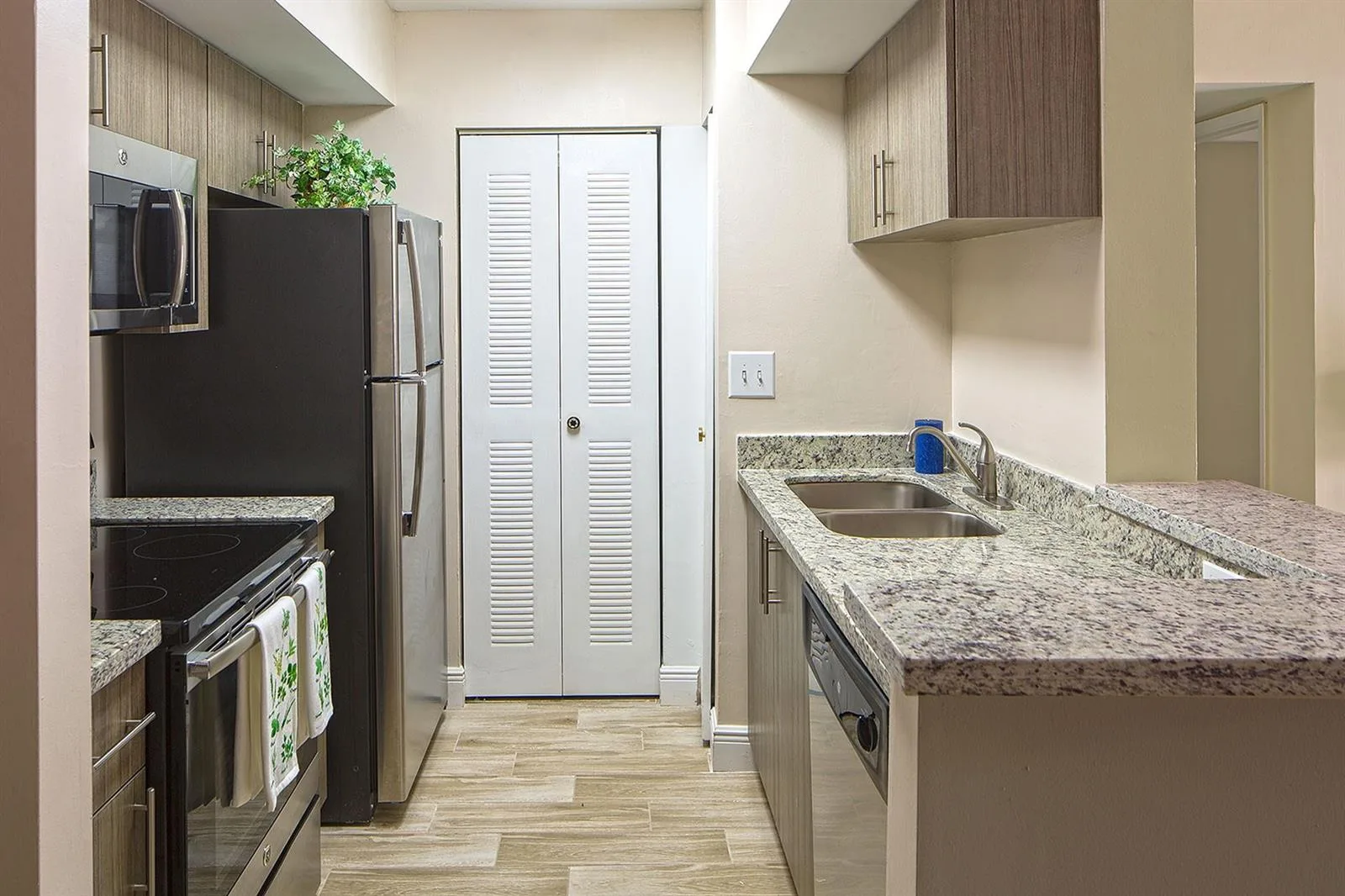 13901 122nd Avenue # 10-107, Miami, FL 33186 photo 4