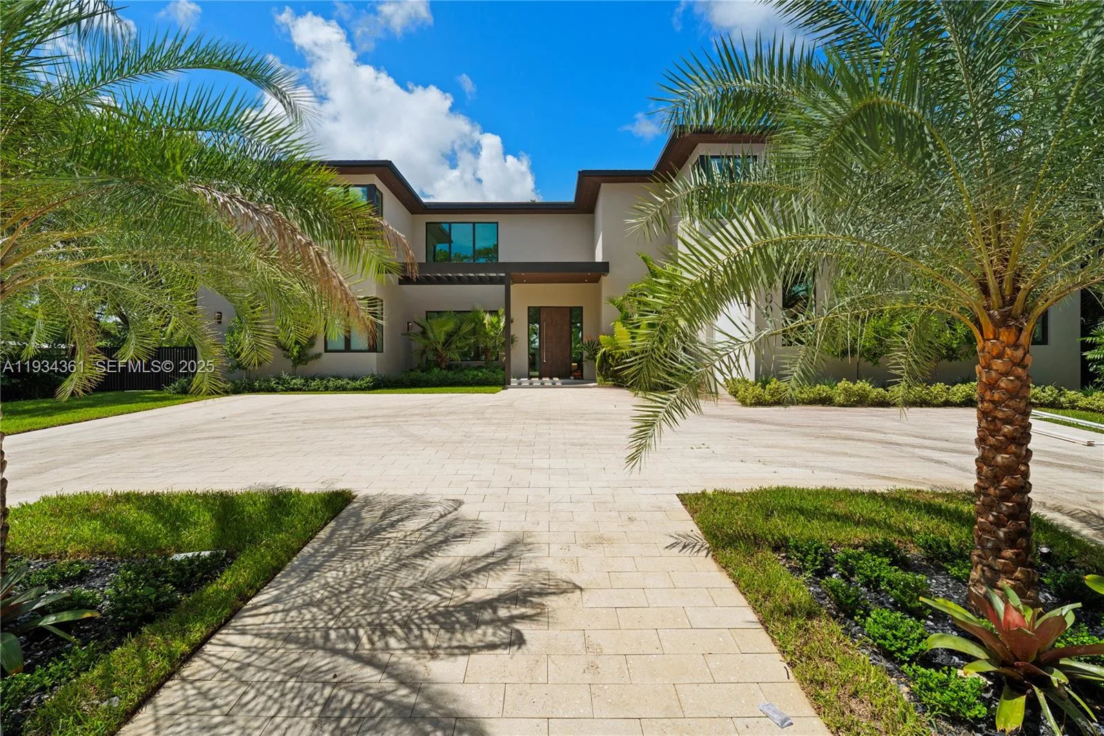 19900 NE 21st Ct, Miami, FL 33179 photo 9