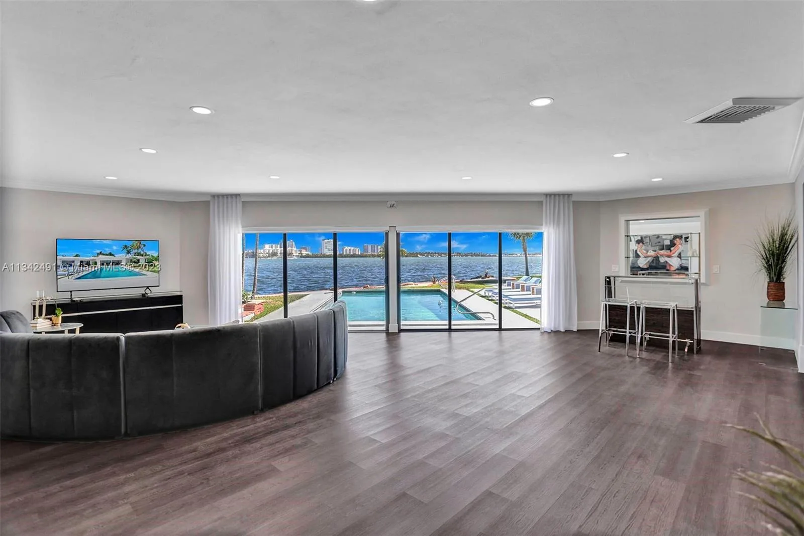 9101 N Bayshore Dr, Miami, FL 33138 photo 13