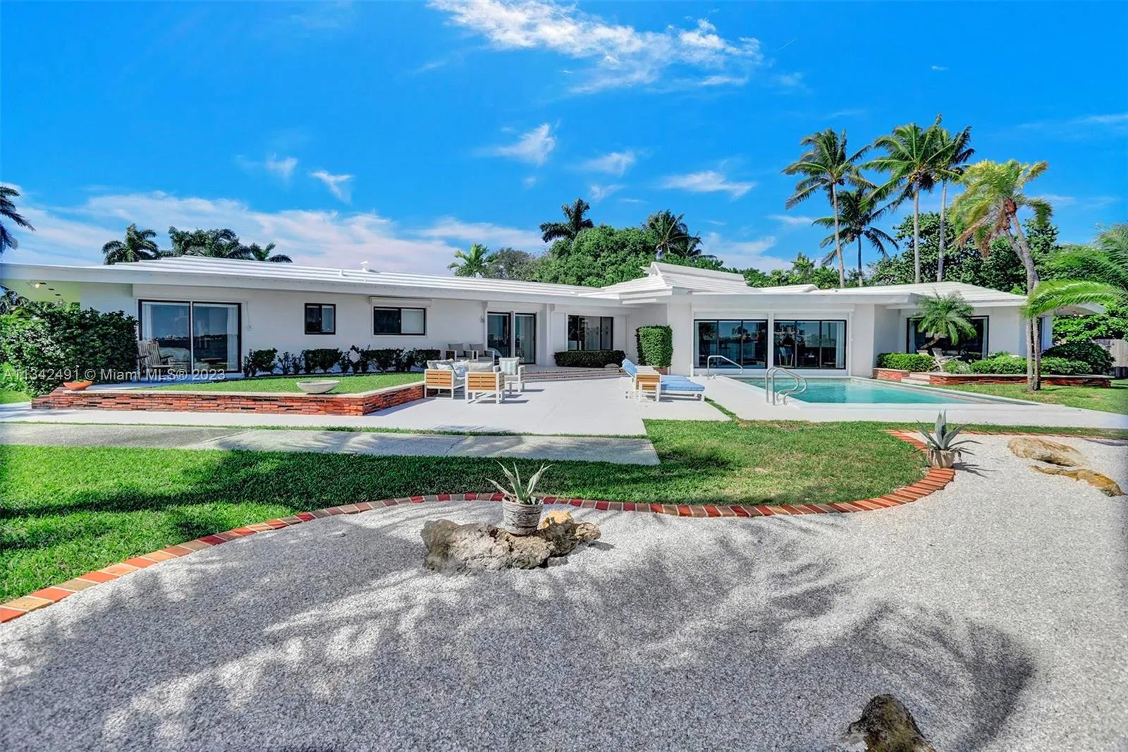 9101 N Bayshore Dr, Miami, FL 33138 photo 6