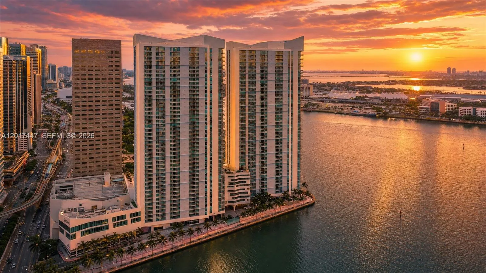 325 S Biscayne Blvd # UPH24, Miami, FL 33131