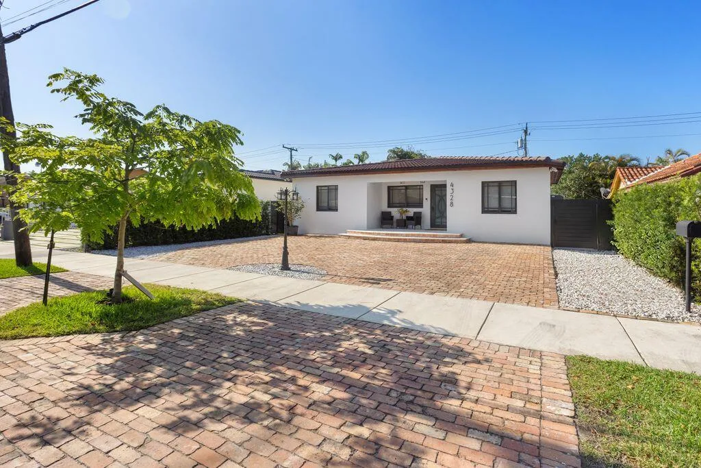 4328 SW 9th Terrace, Miami, FL 33134 photo 2
