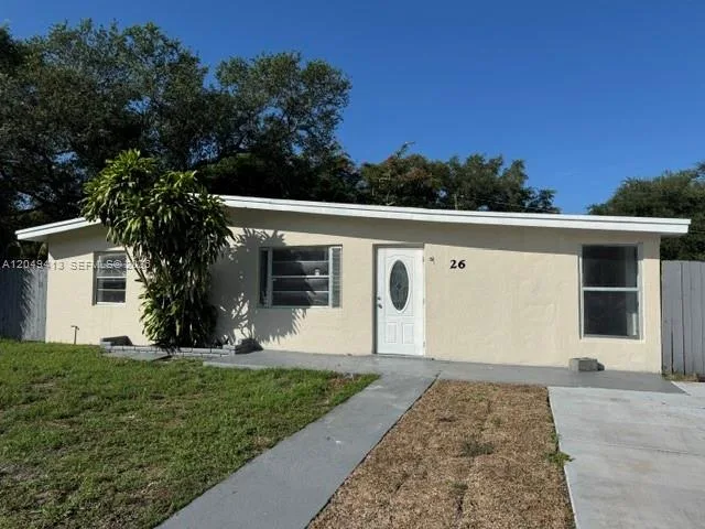 26 Virginia Rd, West Park, FL 33023