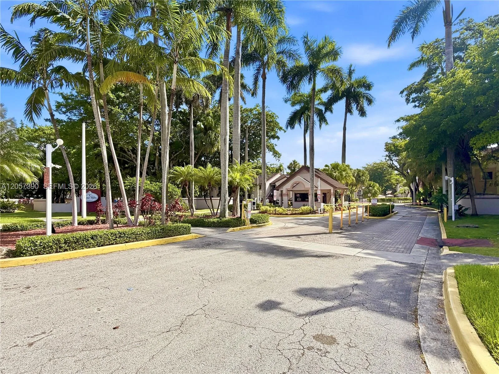 13920 SW 93rd Ln # 13920, Miami, FL 33186 photo 10