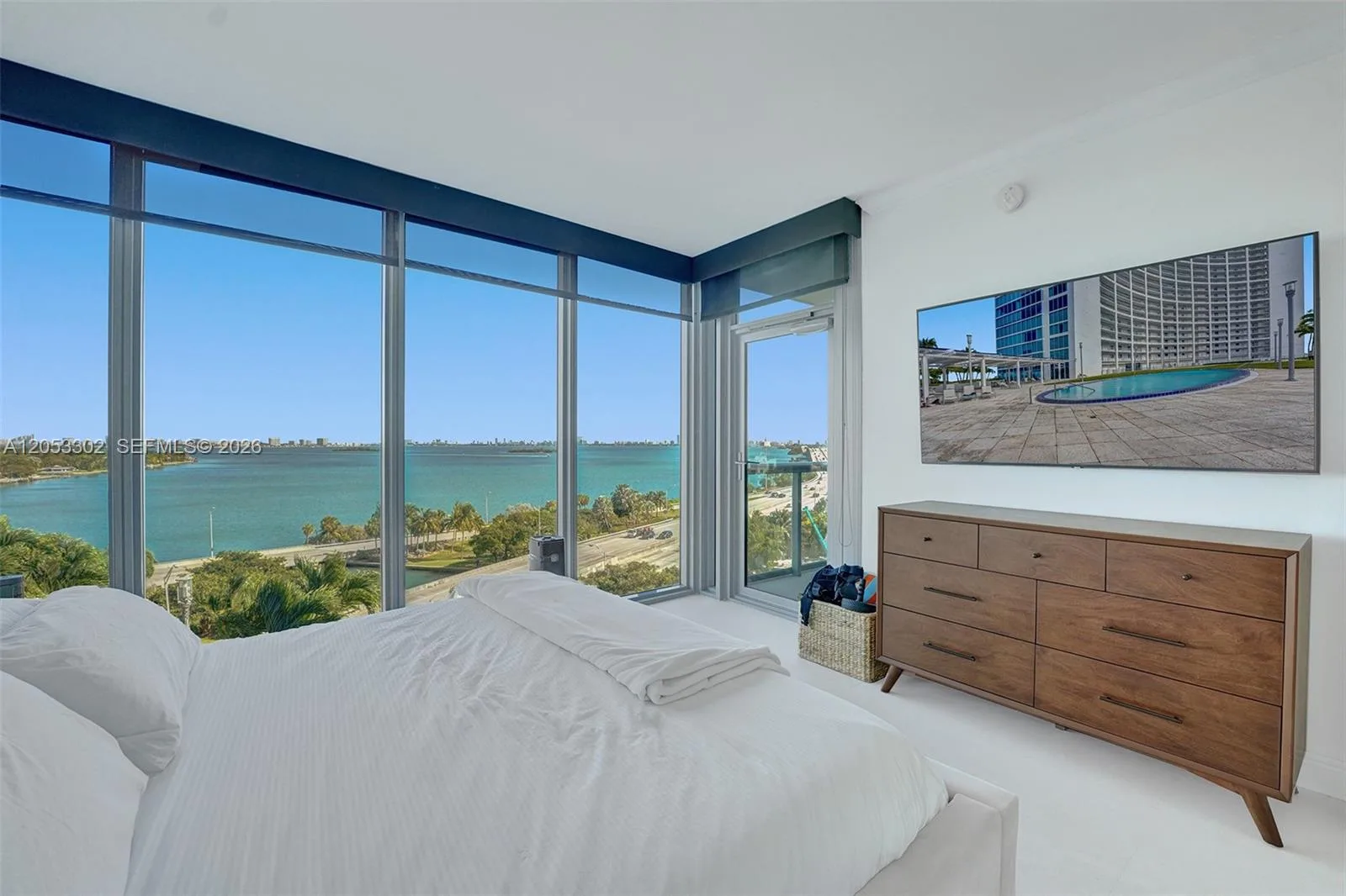 601 NE 36th St # 811, Miami, FL 33137 photo 5