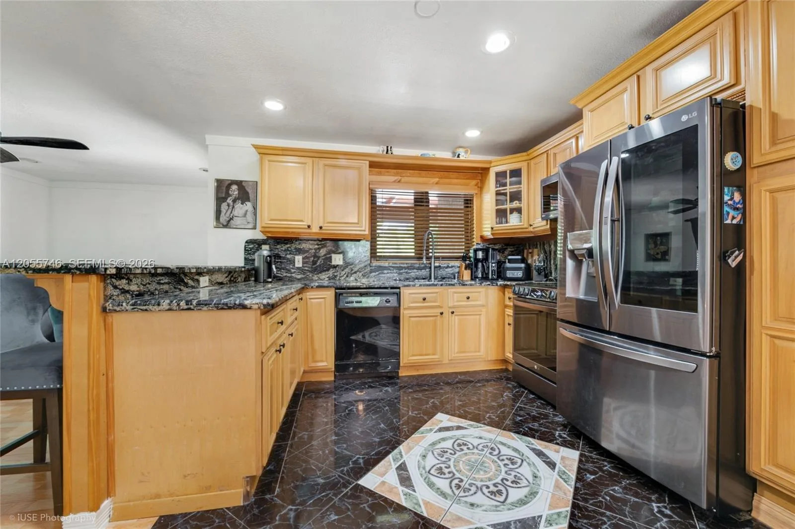 Listing photo 6