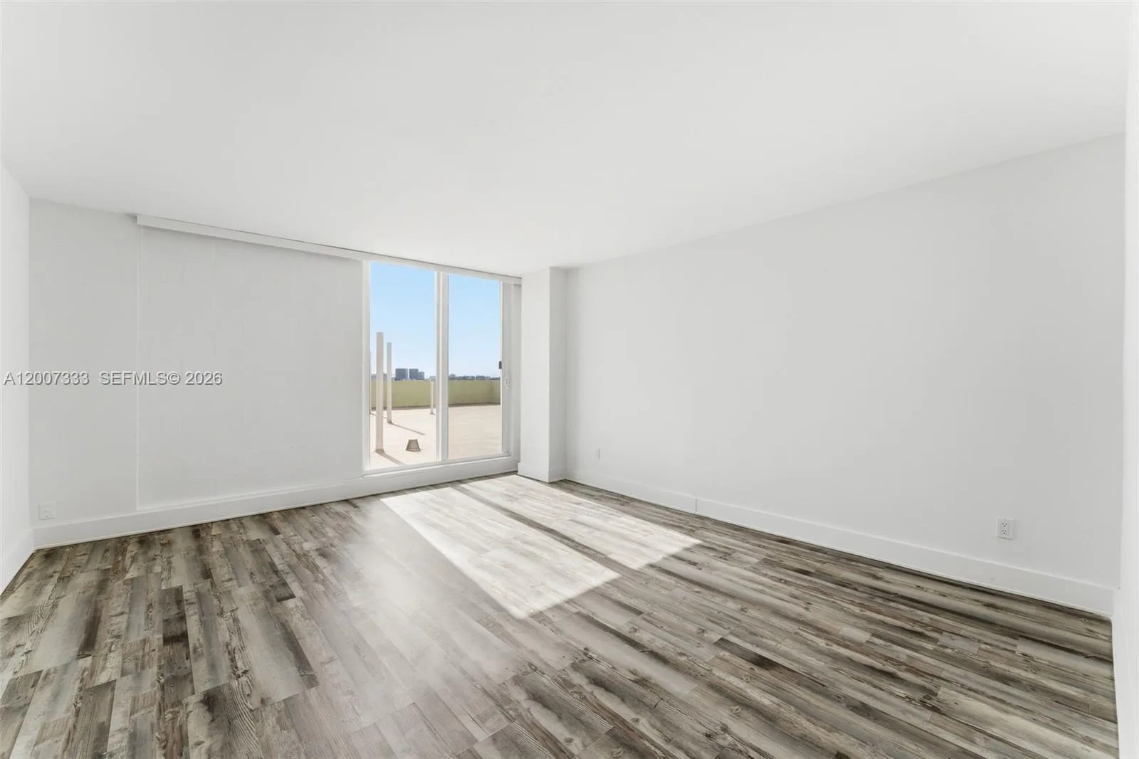 2000 NE 135th St # PH, North Miami, FL 33181 photo 12