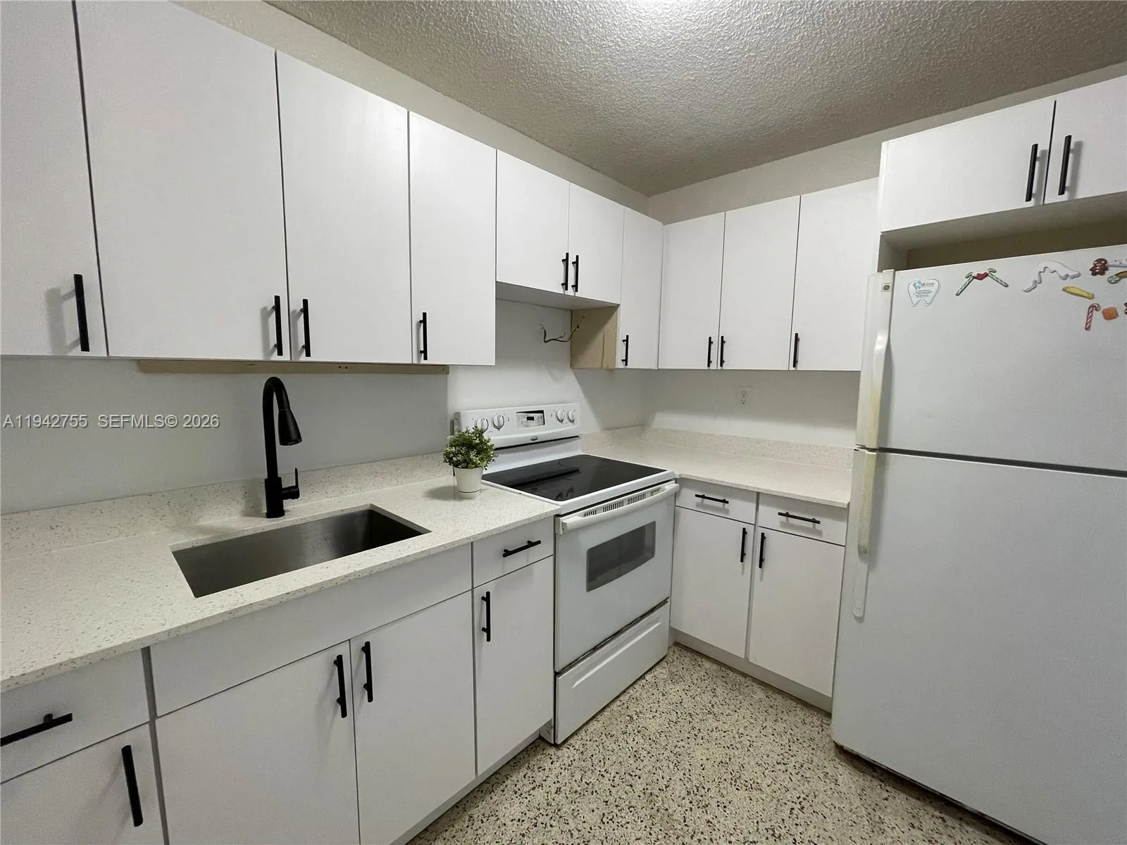 142 SW 18th Ave # 19, Miami, FL 33135