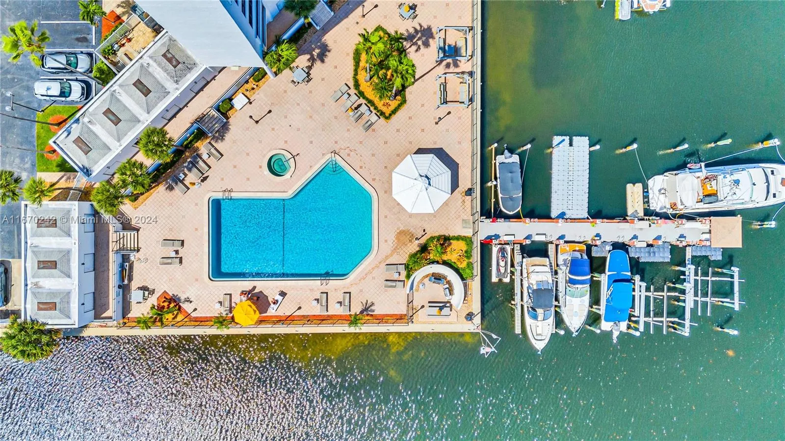 300 Three Islands Blvd # 815, Hallandale Beach, FL 33009 photo 4