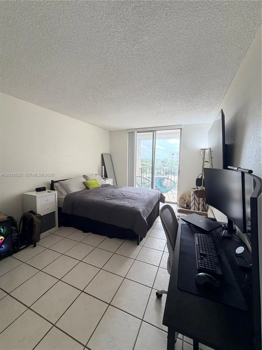 2903 N Miami Beach Blvd # 406, North Miami Beach, FL 33160 photo 2