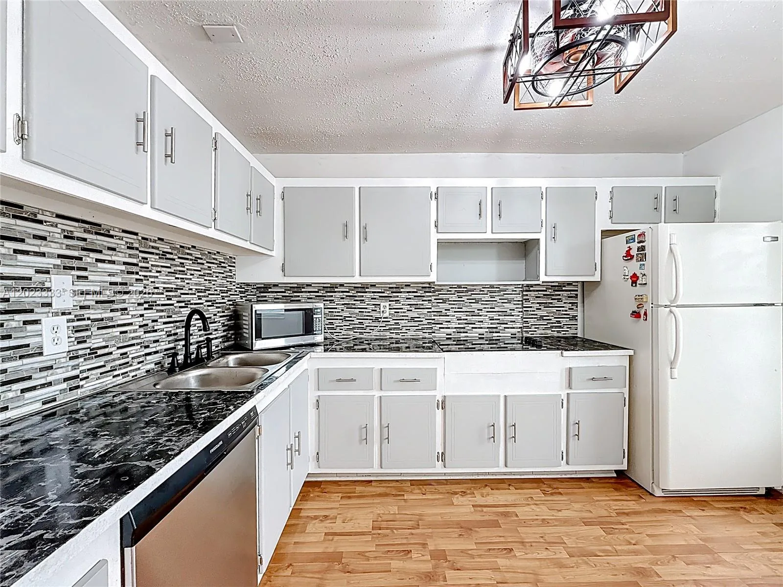 1000 NE 14th Ave # 411, Hallandale Beach, FL 33009