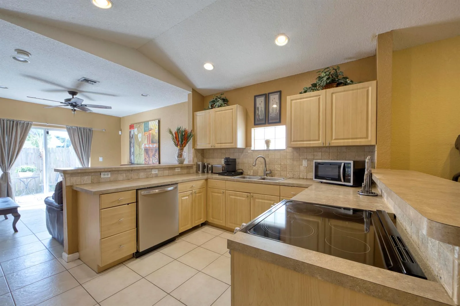 416 Circle Drive S, Boynton Beach, FL 33435 photo 6
