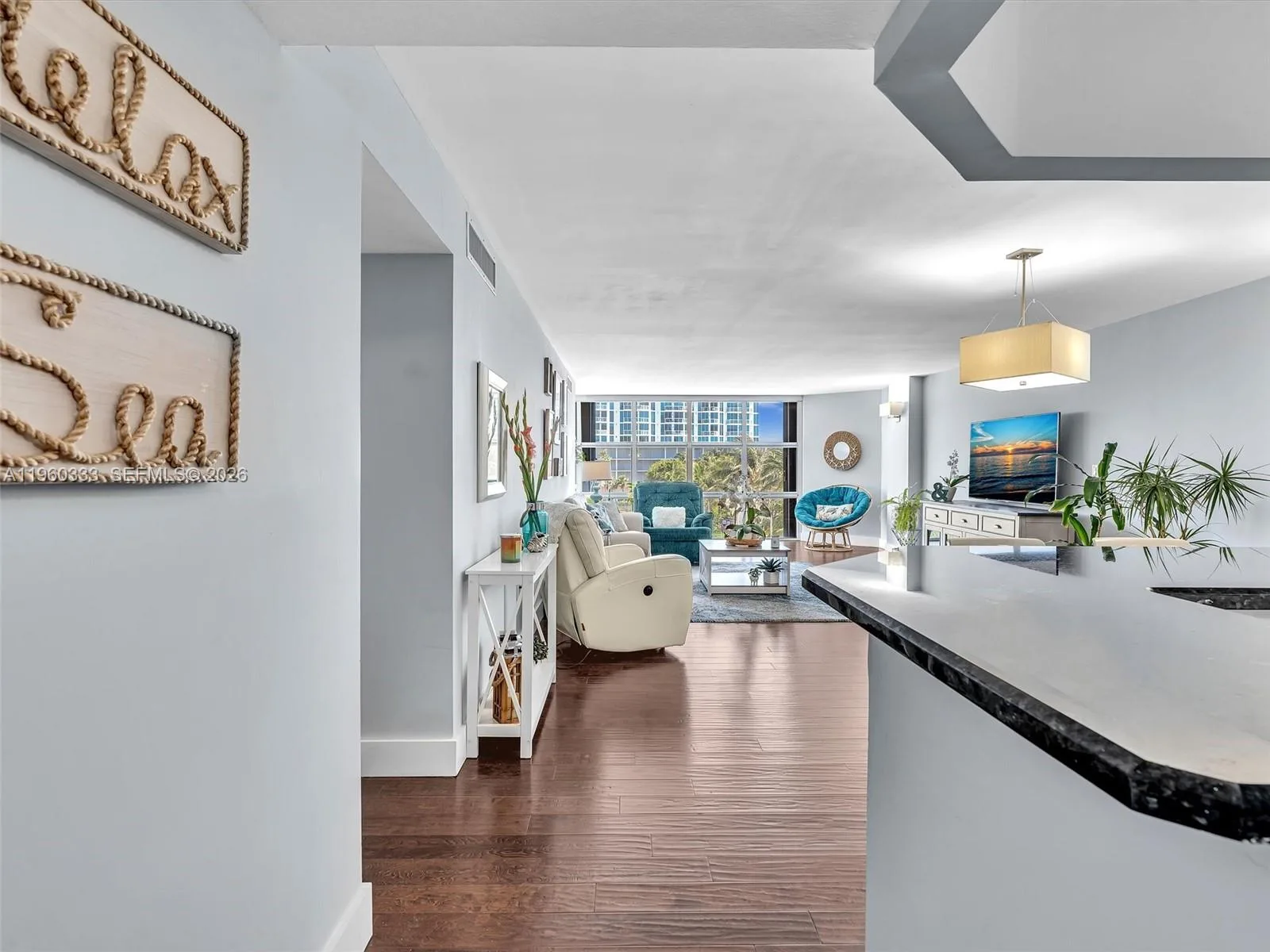 6423 Collins Ave # 409, Miami Beach, FL 33141 photo 2