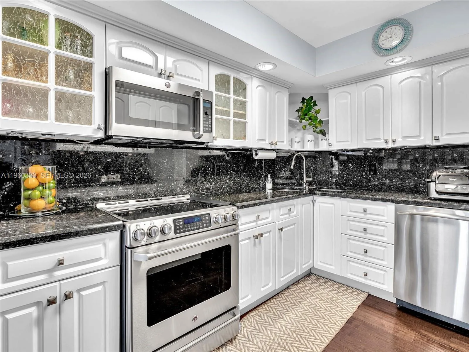 6423 Collins Ave # 409, Miami Beach, FL 33141 photo 7