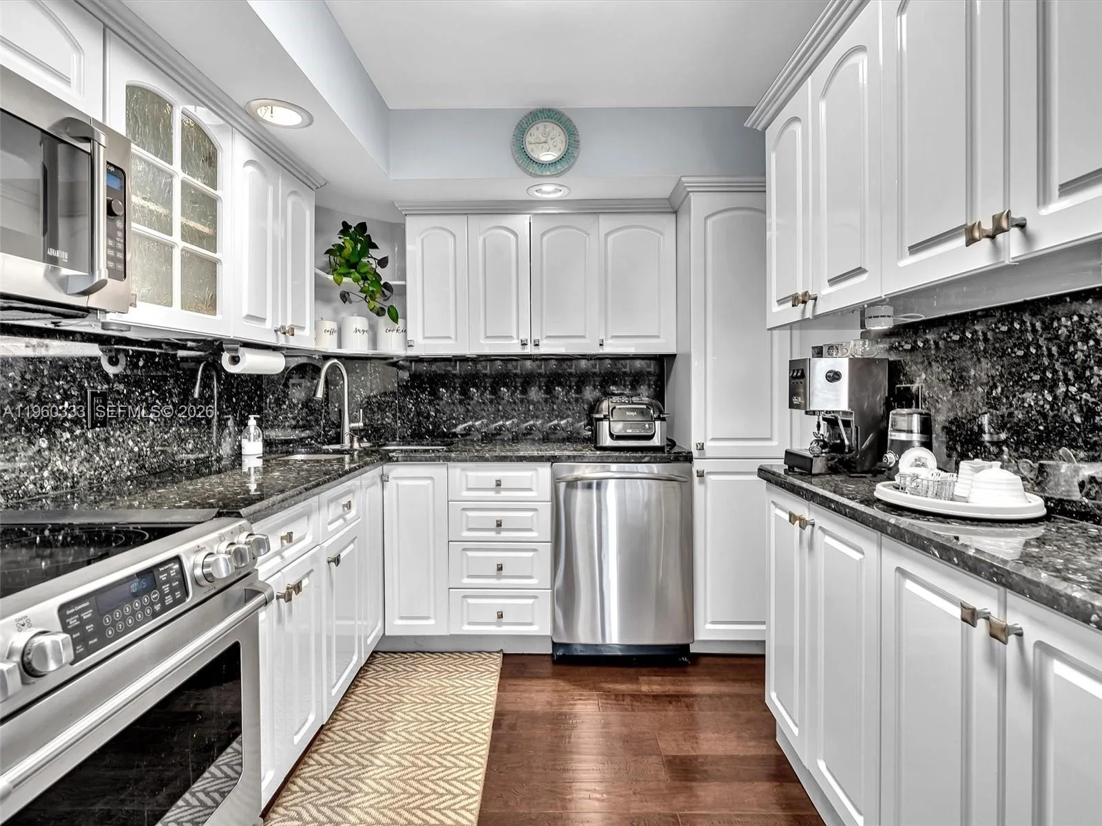 6423 Collins Ave # 409, Miami Beach, FL 33141 photo 8