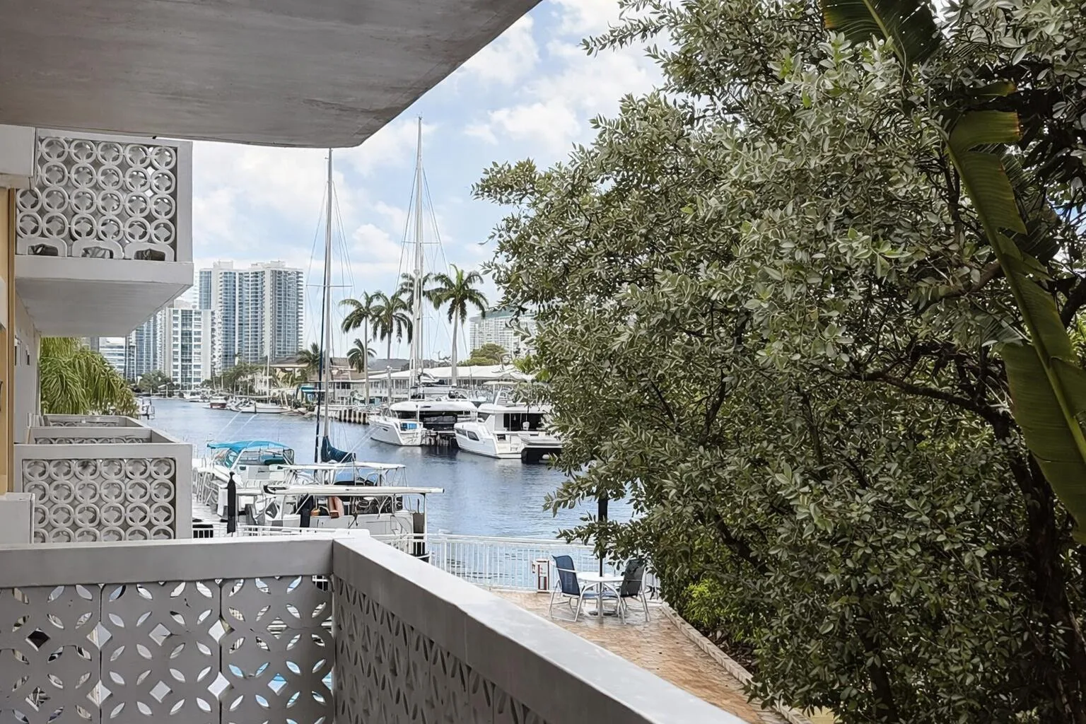 3220 Bayview Drive # 211, Fort Lauderdale, FL 33306 photo 3