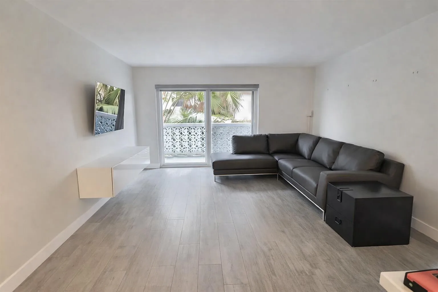 3220 Bayview Drive # 211, Fort Lauderdale, FL 33306 photo 4