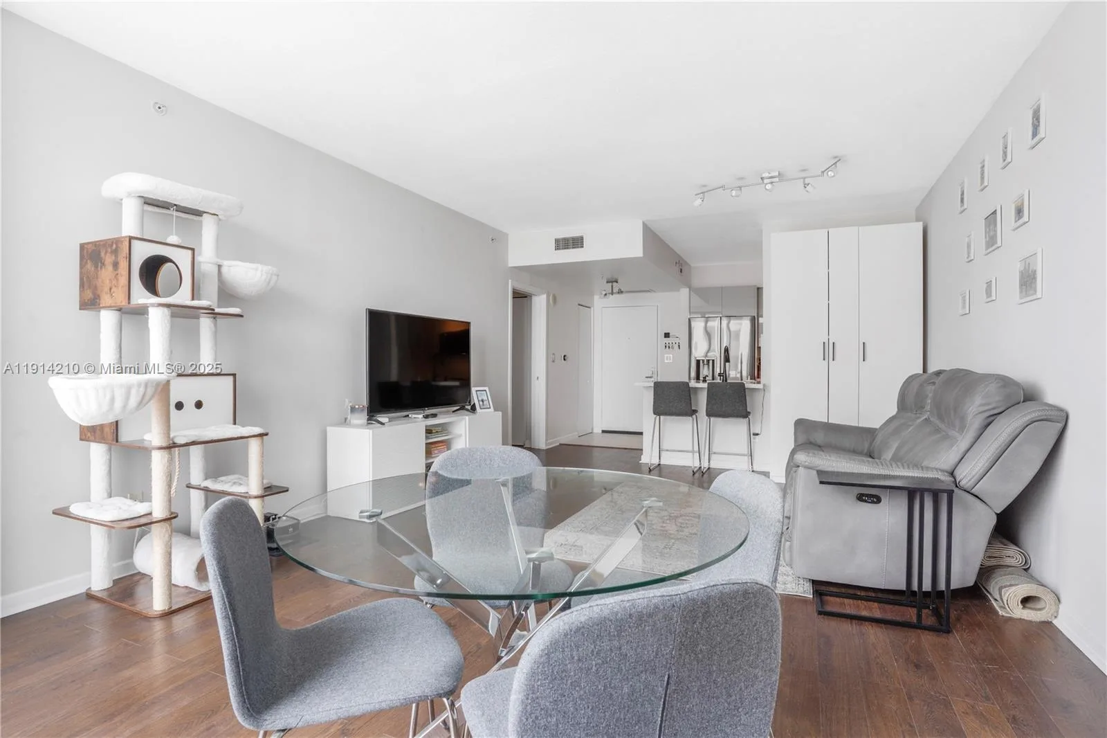 One Miami Unit 3402 at 335 S Biscayne Blvd # 3402, Miami, FL 33131 — photo 1