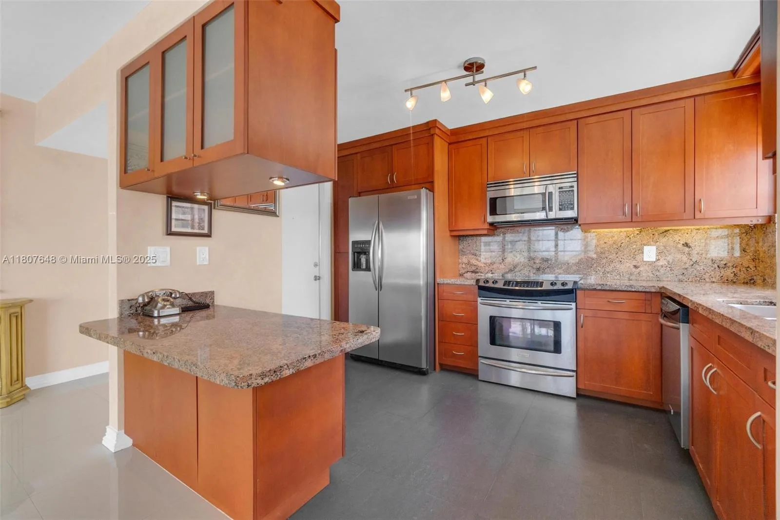 1801 S Ocean Dr # 538, Hallandale Beach, FL 33009 photo 4