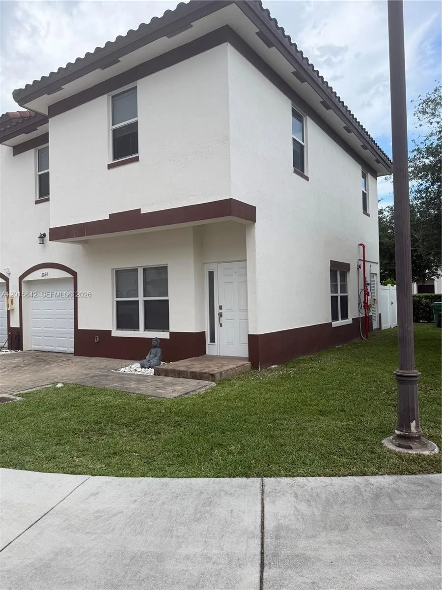 2824 SW 145th Ct # 2824, Miami, FL 33175 photo 3