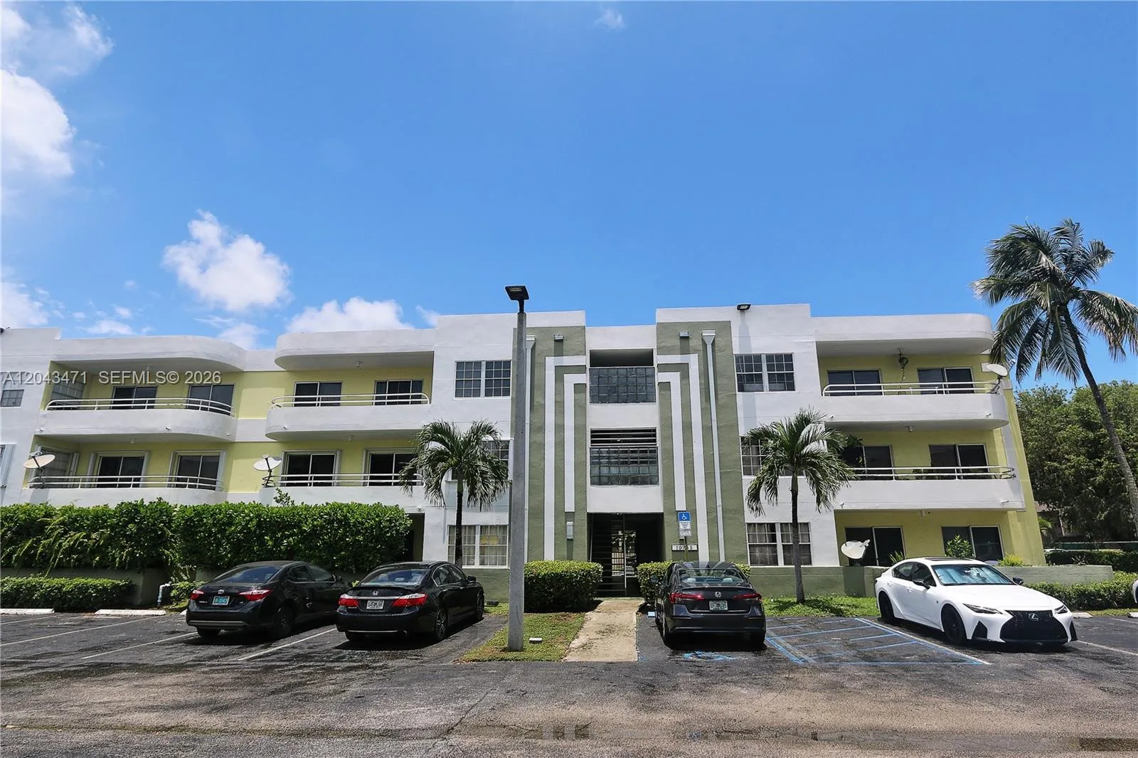 10755 SW 108th Ave # 105, Miami, FL 33176 photo 2