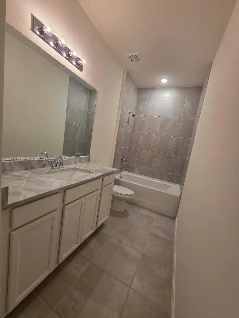 408 NW 31 St PL # 0, Cape Coral, FL 33993 photo 3