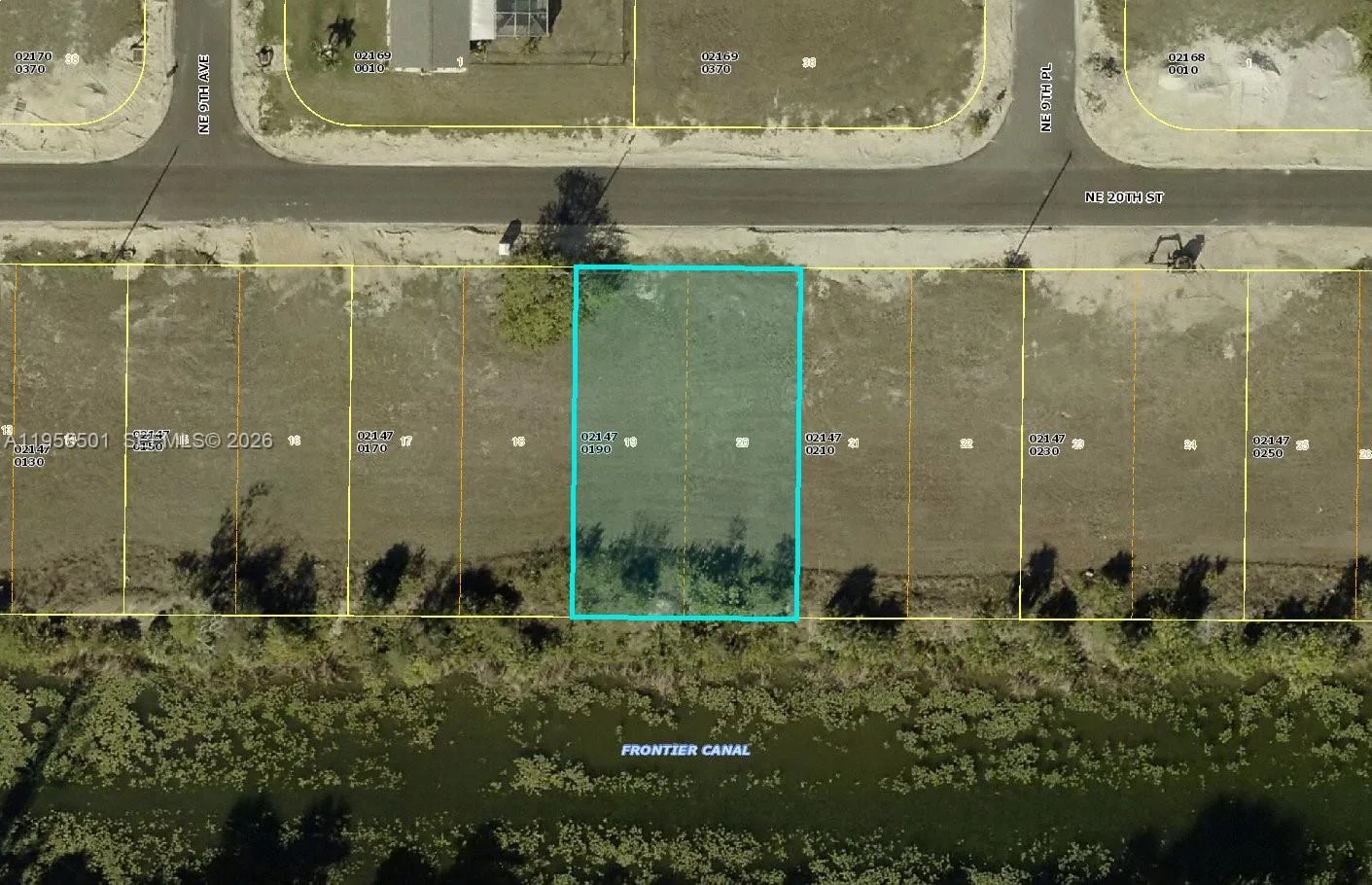 908 NE 20TH ST, Cape Coral, FL 33909