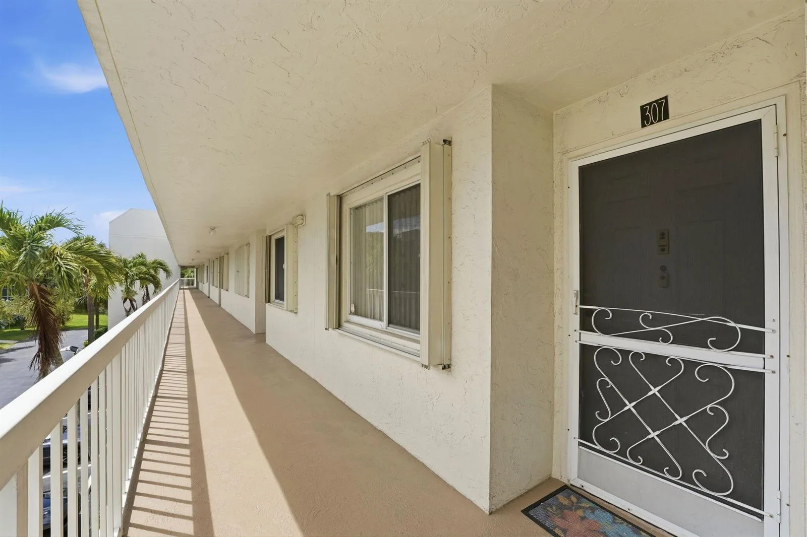 3146 Via Poinciana # 307, Lake Worth, FL 33467