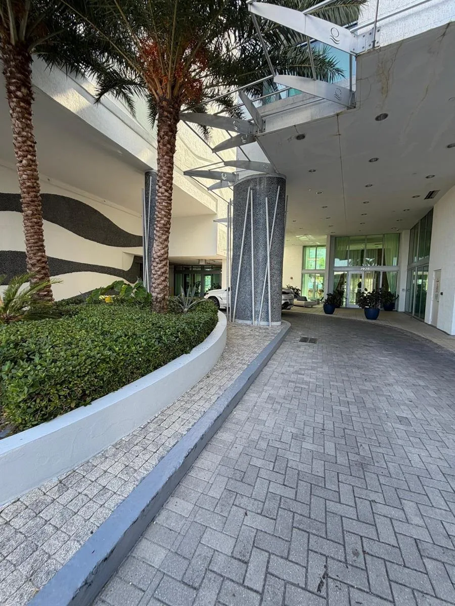 7930 EAST Drive # 1506, North Bay Village, FL 33141 photo 3