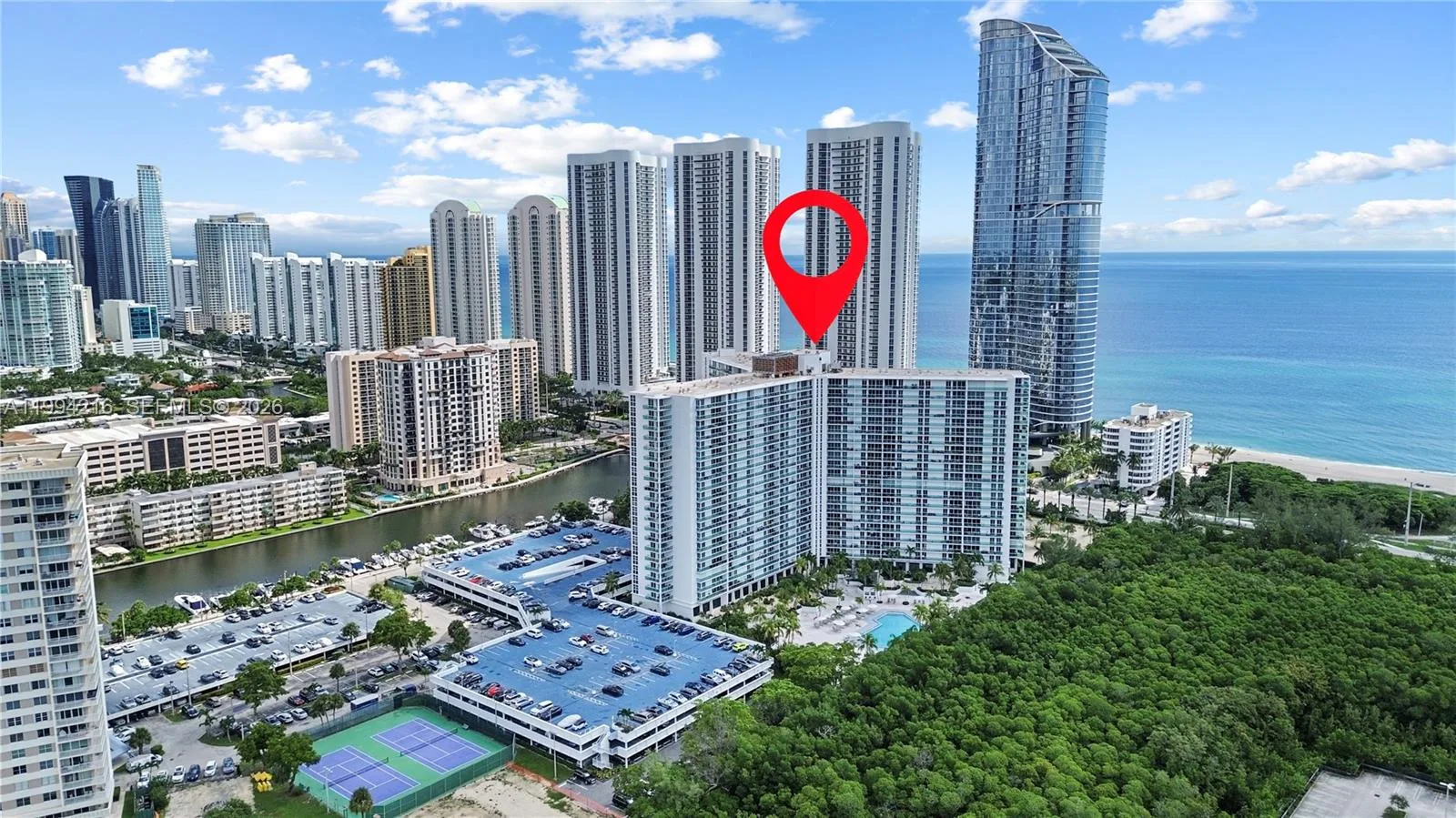 100 Bayview Dr # 507, Sunny Isles Beach, FL 33160 photo 2
