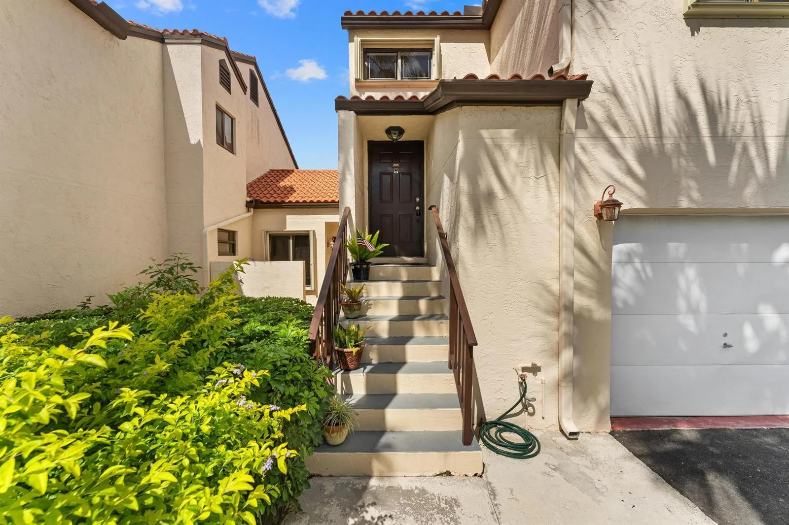 18 Vía De Casas Sur # 205, Boynton Beach, FL 33426