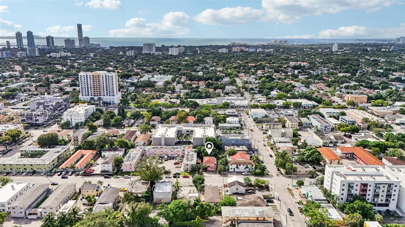 984 SW 6th St, Miami, FL 33130