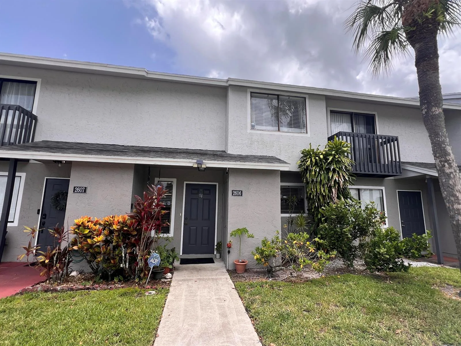 2606 CANALSIDE Drive, FL 33463